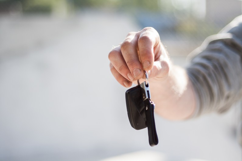 car buying car dealership car key 97079 v3